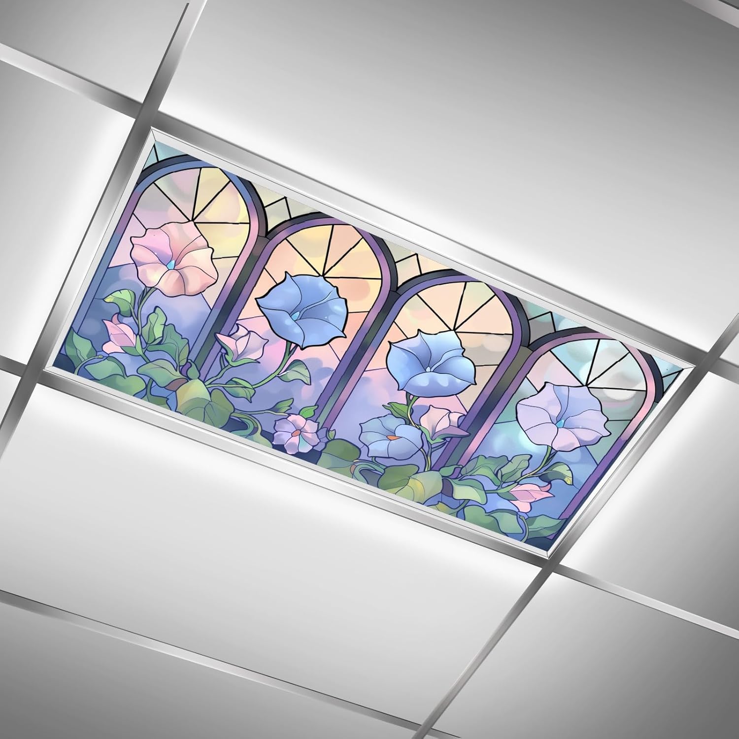 Tragaluz de Vitral con Arcos y Flores - Decoración Elegante para Techos