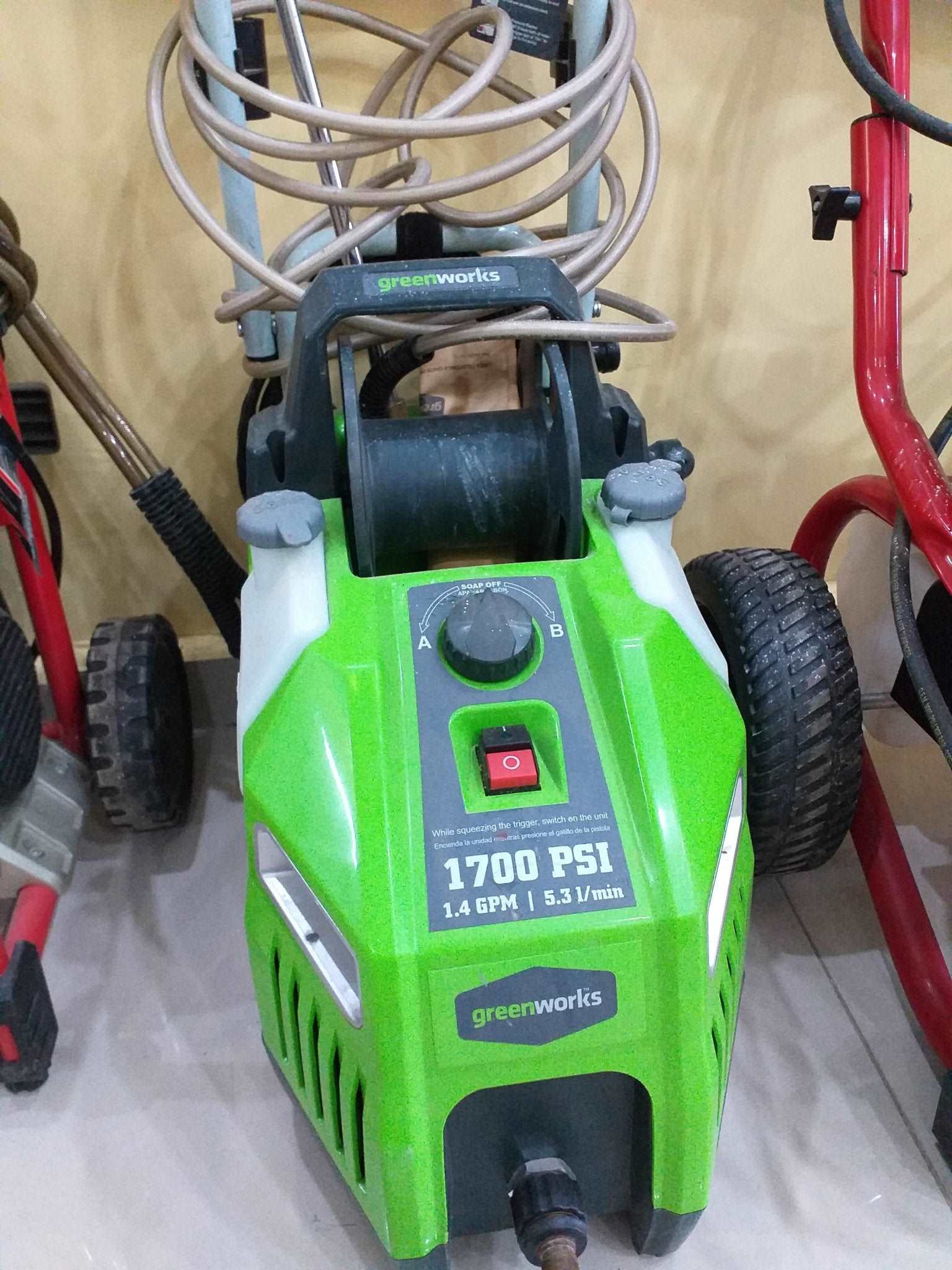 Lavadora de Presión Eléctrica 1,700 PSI GreenWorks