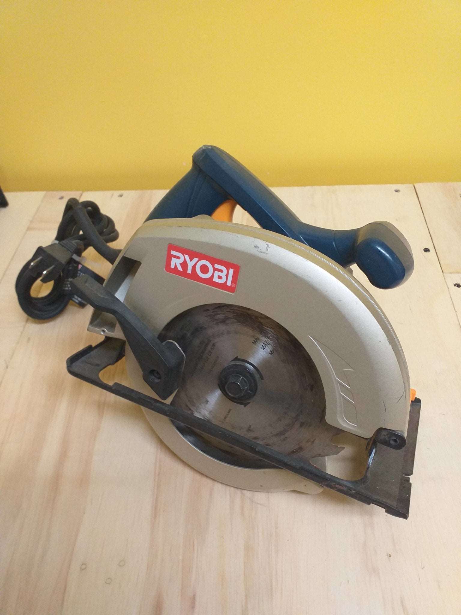 Sierra Circular Ryobi